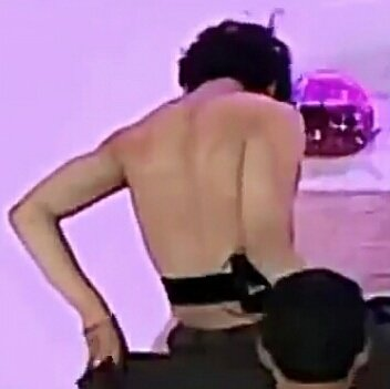 shooky0t7's tweet photo. since we're talking bout shoulders https://t.co/0xkQslP38d