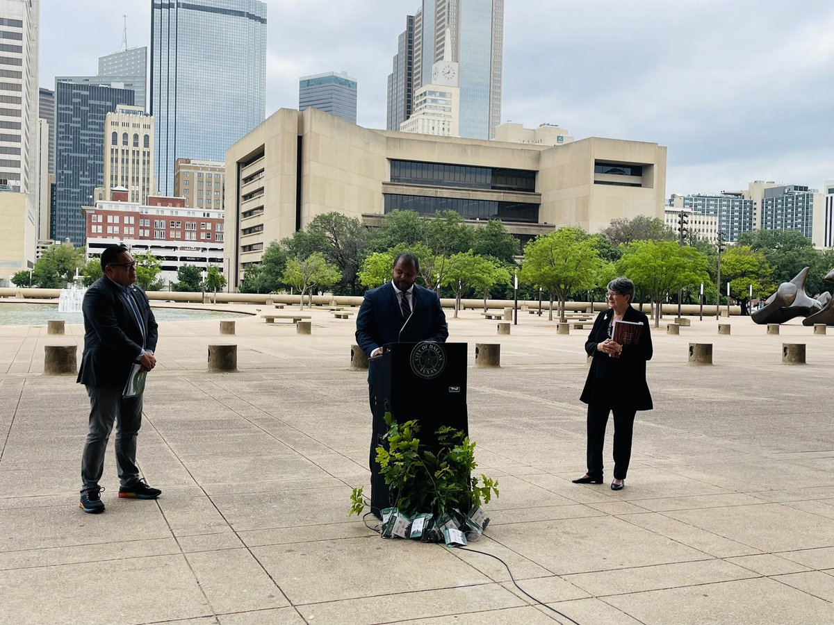I’m proud to announce that the Dallas City Council just voted to approve our first-ever Urban Forest Master Plan to help guide our reforestation efforts.
With this vote, we have committed to building for the future by protecting and growing our tree canopy in the years ahead.