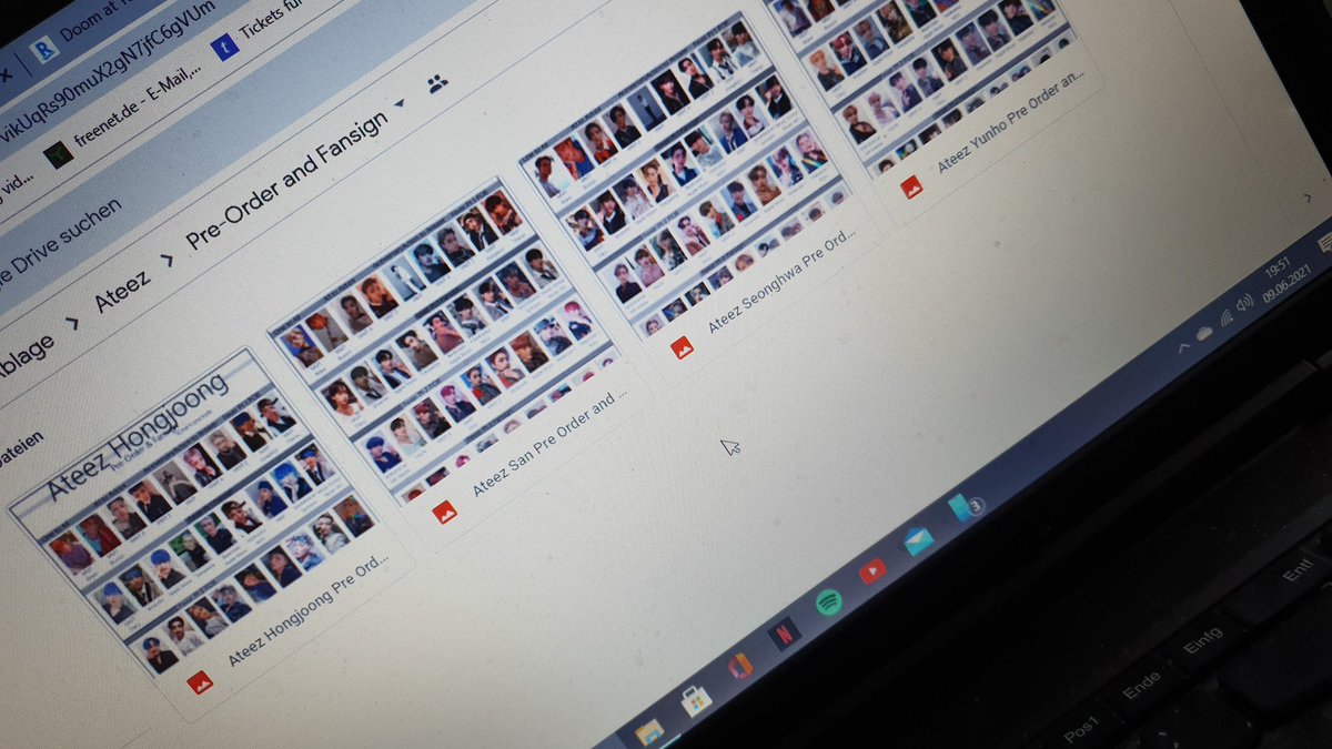 kathi_anna_'s tweet photo. 4/8 of my ateez pob and fansing templates are finsihed💕 https://t.co/PulK7VZ5vv