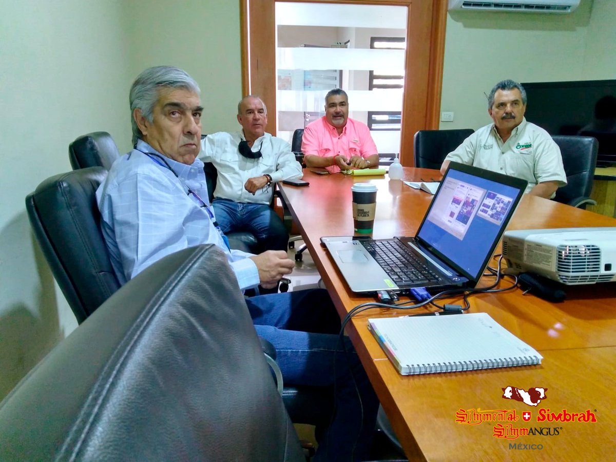 SimmentalSbMX's tweet photo. El día de hoy se recibieron en nuestras instalaciones a socios con el fin de apoyarlos en el tema de Comercialización.
.
#Simmental #Simbrah #Simmangus #SimmentalSimbrah #SimmentalSimbrahSimmangus #HistoriaSimmental #MundoGanadero #SimmentalSimbrahMX #LlévanosAlRancho https://t.co/oNG3tVtHfi