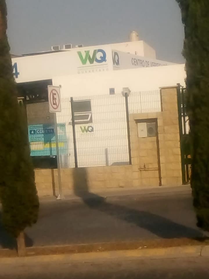 R_ciudadanoCFE's tweet photo. Buenas tardes 
Solicitamos de su apoyo para reportar el siguiente servicio ya que se encuentra conectado de manera irregular y se está robando la energía eléctrica por lo que solicitamos se de seguimiento al caso.
@CFE_Contigo #CFEQUERETARO #CFENACIONAL https://t.co/7TJ6RcAosn