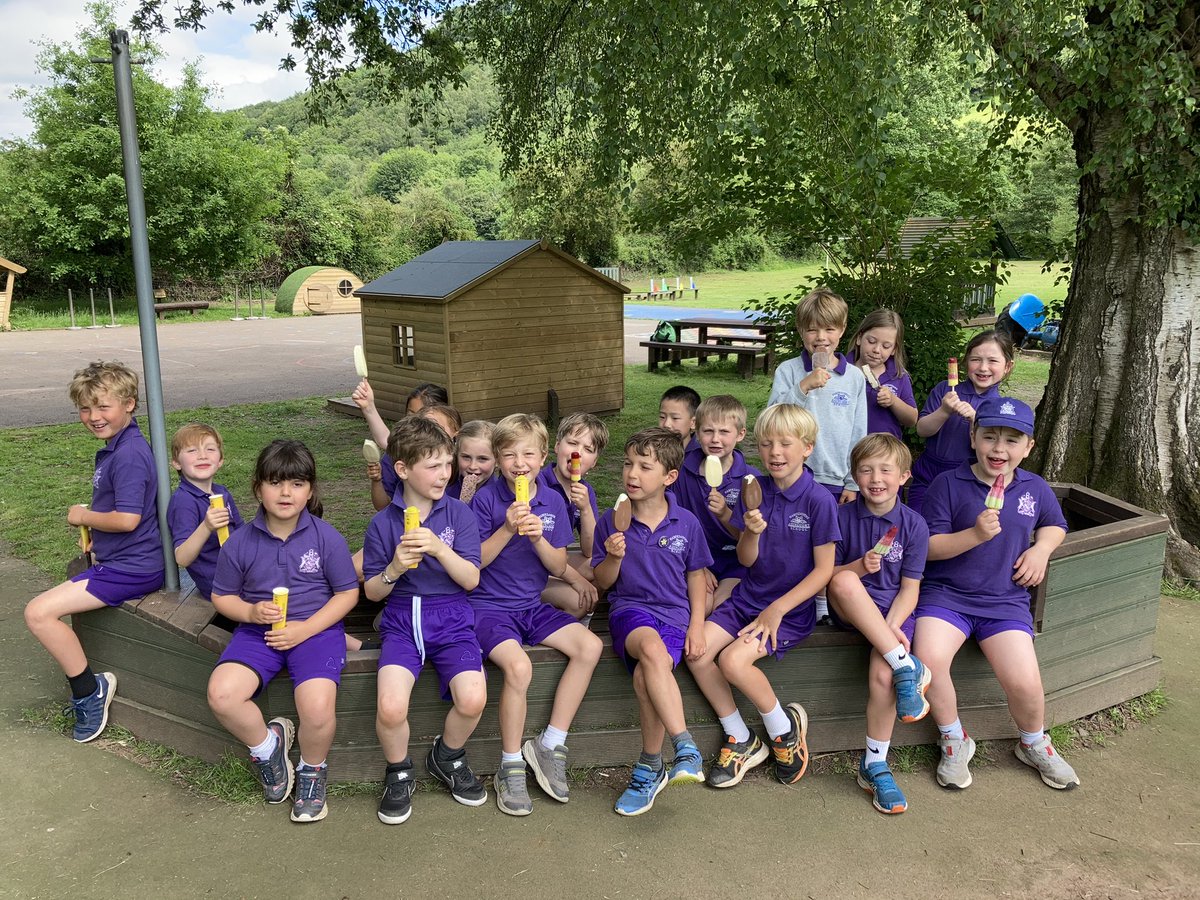 MonSchPrePrep's tweet photo. Big smiles for Treat Wednesday! Many thanks to the Friends of Agincourt for such a great selection of ice creams. https://t.co/SzqnJnP8Uq