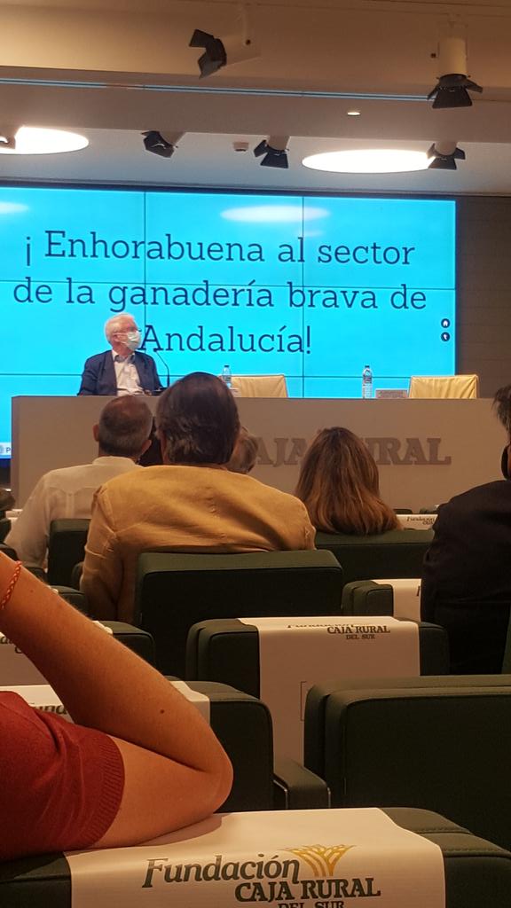Ayer en la sede de la Caja Rural del Sur se abrió un camino nuevo de puesta en valor de la cultura del toro bravo en Andalucía con la presentación de las ayudas por 4 MM de euros a los ganaderos de bravo andaluces.  <a href="/ToroAndaluz/">PlataformaToroBravoAndaluz</a> <a href="/AndaluciaJunta/">Junta de Andalucía</a> <a href="/ASAJASEVILLA/">ASAJA-SEVILLA</a> . Ganando el futuro.