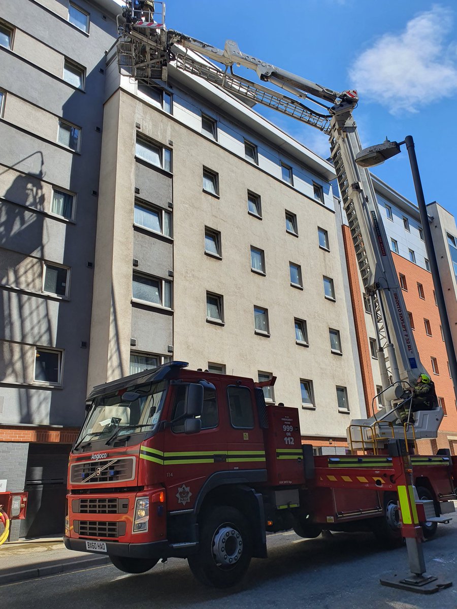 WMFSAston's tweet image. 🟢We've been in attendance at a kitchen fire, this afternoon🟢We have seen an increase in kitchen fires recently, Keep yourselves and your family safe by never leaving cooking unattended🟢
#readywillingable #wmfs @WestMidsFire #kitchenfire #safe #safety #aston #greenwatch