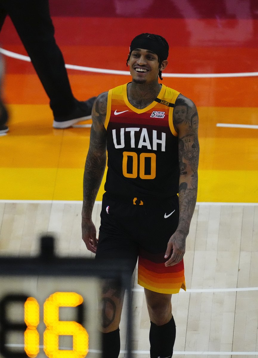 sad laker fan (stoIenbases) Twitter