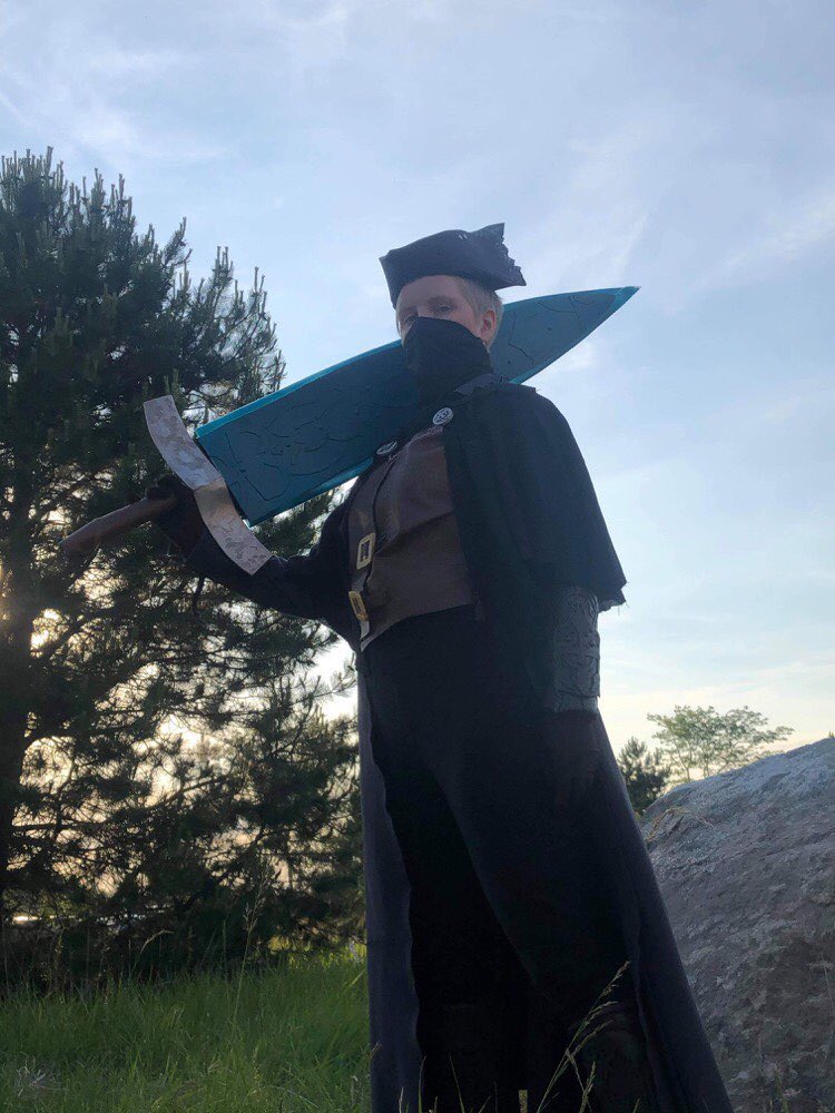 DisloyalCosplay tweet picture