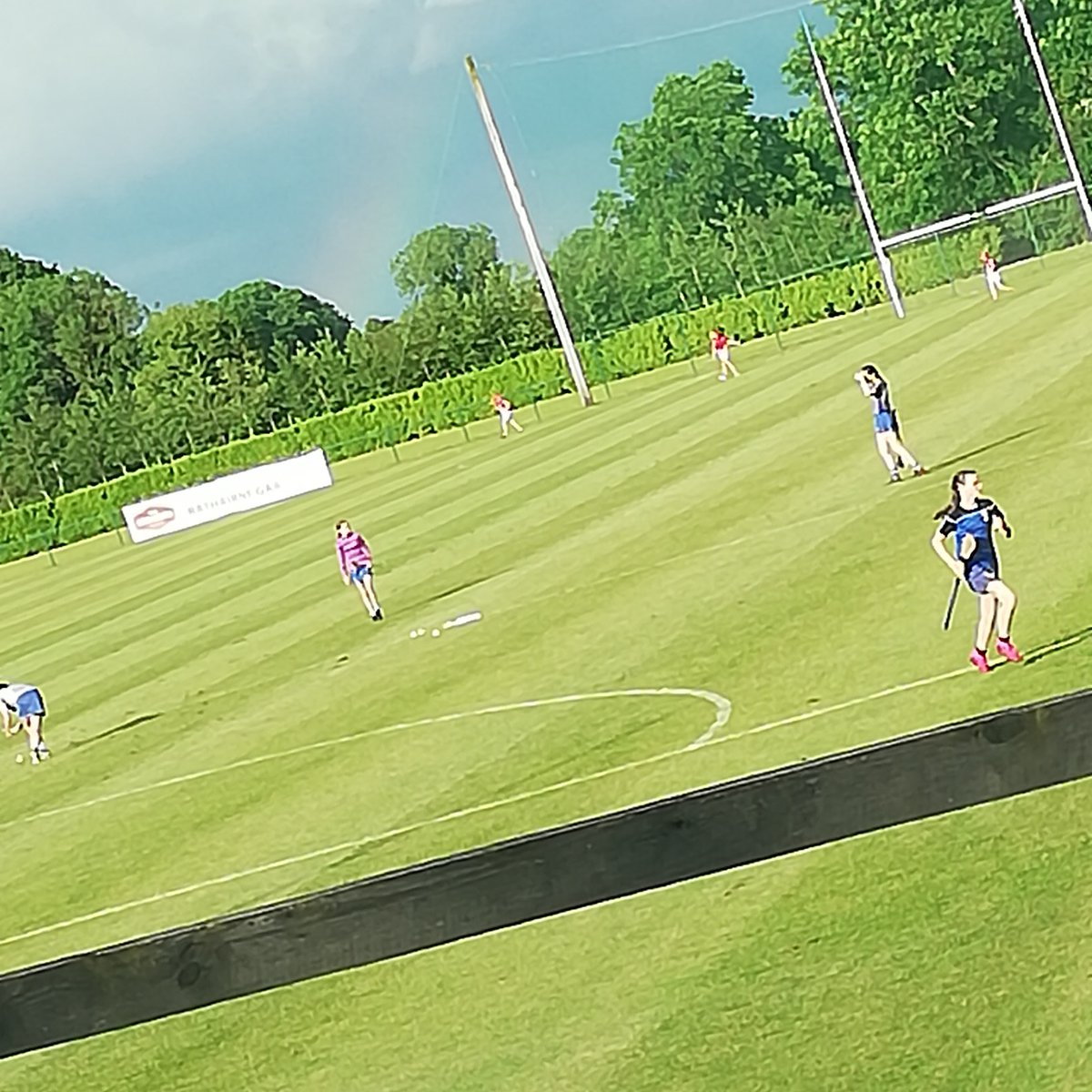 BecksL76's tweet photo. Great to be pitch side again for my eldest daughters first match in a long time #camogie #womeninsport @WestmeathCamogi @RaharneyHurling https://t.co/wyWHHmDzl1