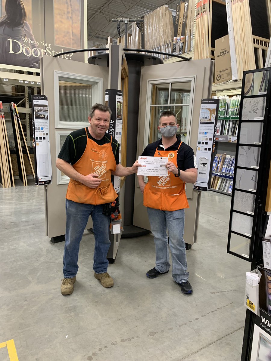 HDIS is passing out free money in store 6174 Watertown NY for helping HDIS Syracuse have a record breaking month in May selling windows. Thank you store 6149 Watertown NY and associates we truly value your partnership <a href="/Scott_Wodicka/">Scott Wodicka</a> <a href="/scottraymond213/">Scott Raymond</a>
