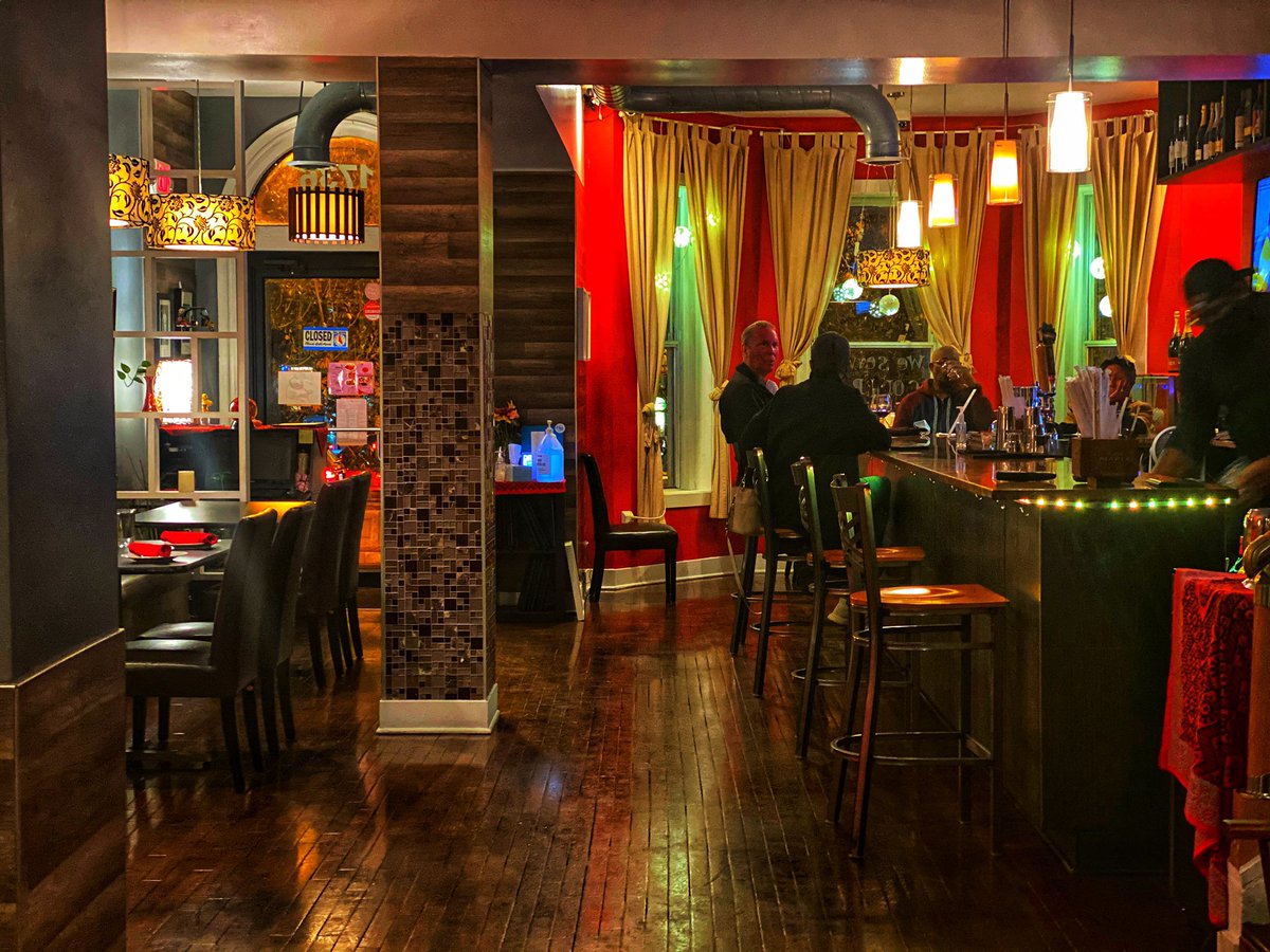 Le_Mirch's tweet photo. We have private space you can reserve for your office events/ birthday/wedding/ friends get together etc. We don’t charge any space fee, you pay only for food and service. Also we decorate the space the way you want . call us at +1 (202) 629-3577! https://t.co/yh99llzV1M https://t.co/QFaGKV6NxX