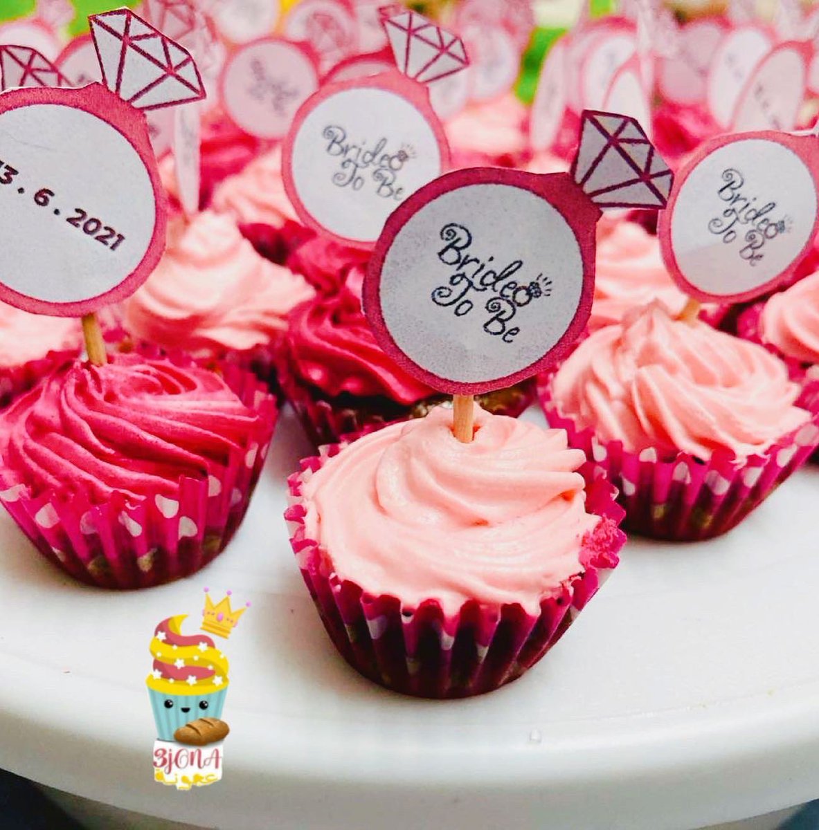 3jonaa1's tweet photo. New order 💕

Nano cupcakes 💕
bridal shower 👰🏻‍♀️ https://t.co/LphNzQPNfF