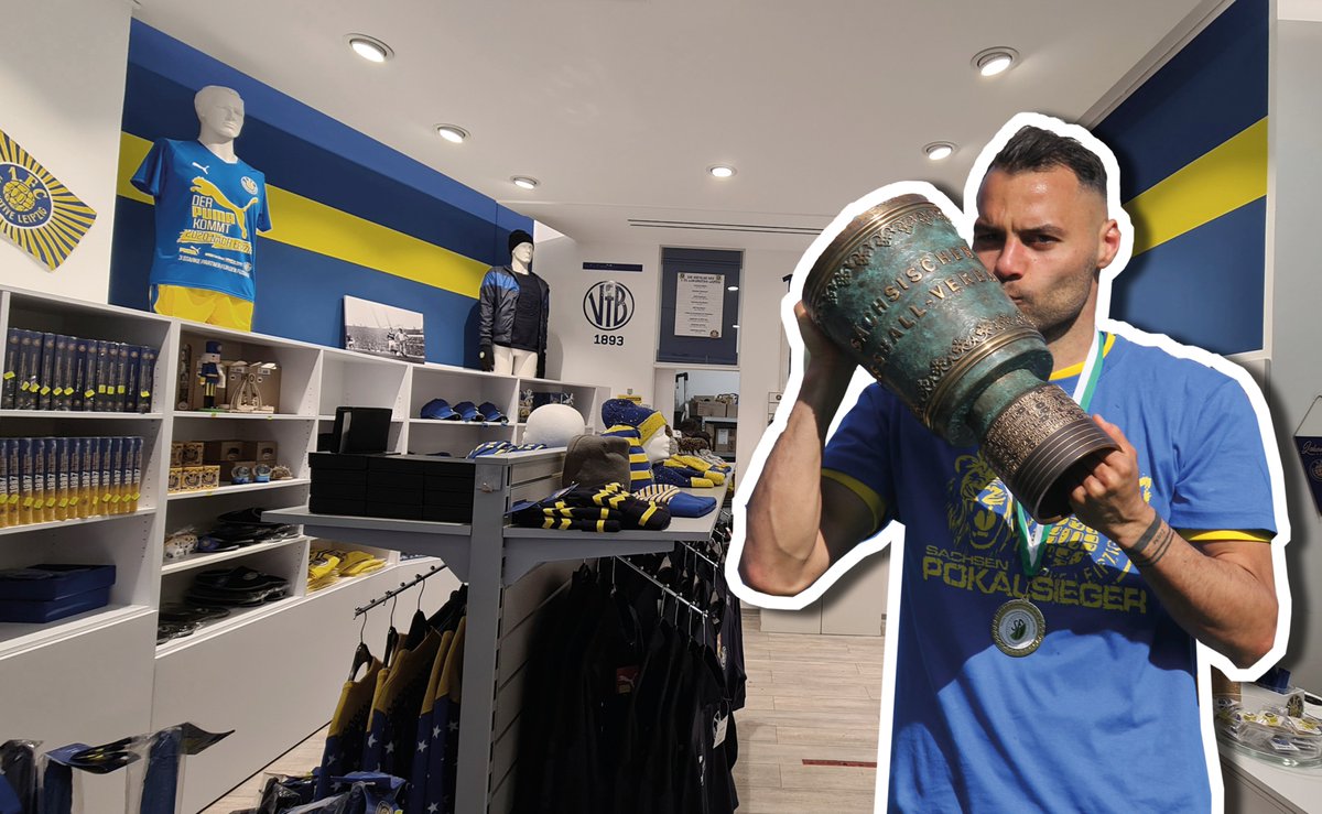 1fclokleipzig's tweet photo. Trefft #Djamal mit dem Pokal 🏆 zur Fanshop-(Wieder)öffnung am 14. Juni! Alle Infos dazu gibt's hier:
👉 https://t.co/oHQApR3YE9
#leipzig #fußballpur #fanshop #ziane #sachsenpokalsieger https://t.co/HFfmdOHiGV