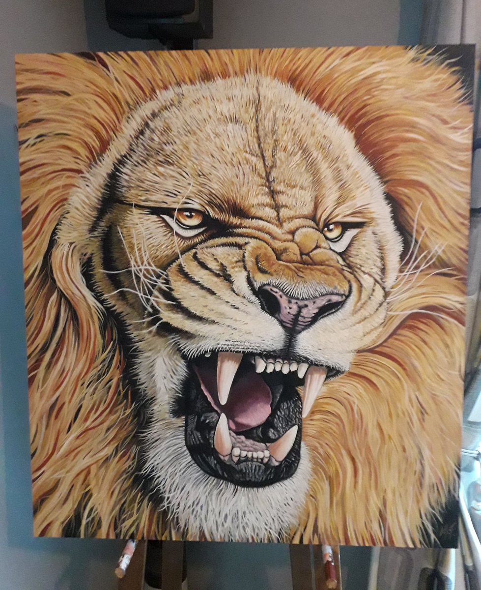Finished my Lion piece...😁
Oils on wood.
90cm x 80cm
#oilpainting #animalart #belfastartist