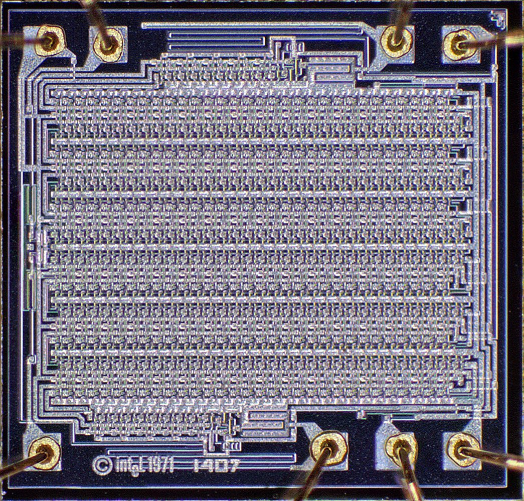 Siliconinsid's tweet image. Intel 1407 (1971)
The Intel 1407 is a dual 100-bit shift register memory. A  very early form of solid state memory where data is stored by circulating it in a long shift register, akin of a small loop of tape in a tape recorder.

275Mpix photo here: siliconpr0n.org/archive/doku.p…