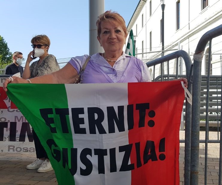 Cittadinireatti's tweet photo. Casale Monferrato non si arrende e chiede giustizia: al via il maxi-processo contro il patron di #Eternit alla Corte di Assise di Novara. Era importante esserci.
https://t.co/5an1JPimDv
#eternitbis #amianto #salute #giustizia #ambiente https://t.co/oWwhsOtl2F