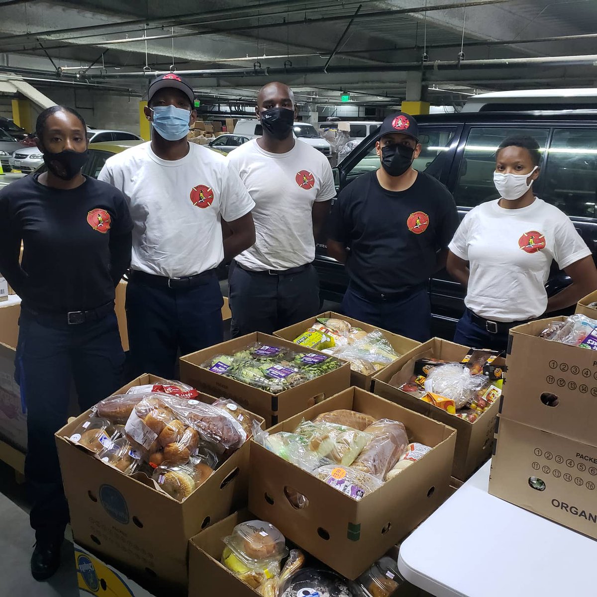 midnightmission's tweet photo. The Los Angeles City Stentorians hold a food bank giveaway every Thursday in the Vernon and Normandie area. When they have a surplus of food left over, they donate it to The Midnight Mission. Their motto is “We aspire to inspire before we expire.” https://t.co/5wyuAl5wIh
