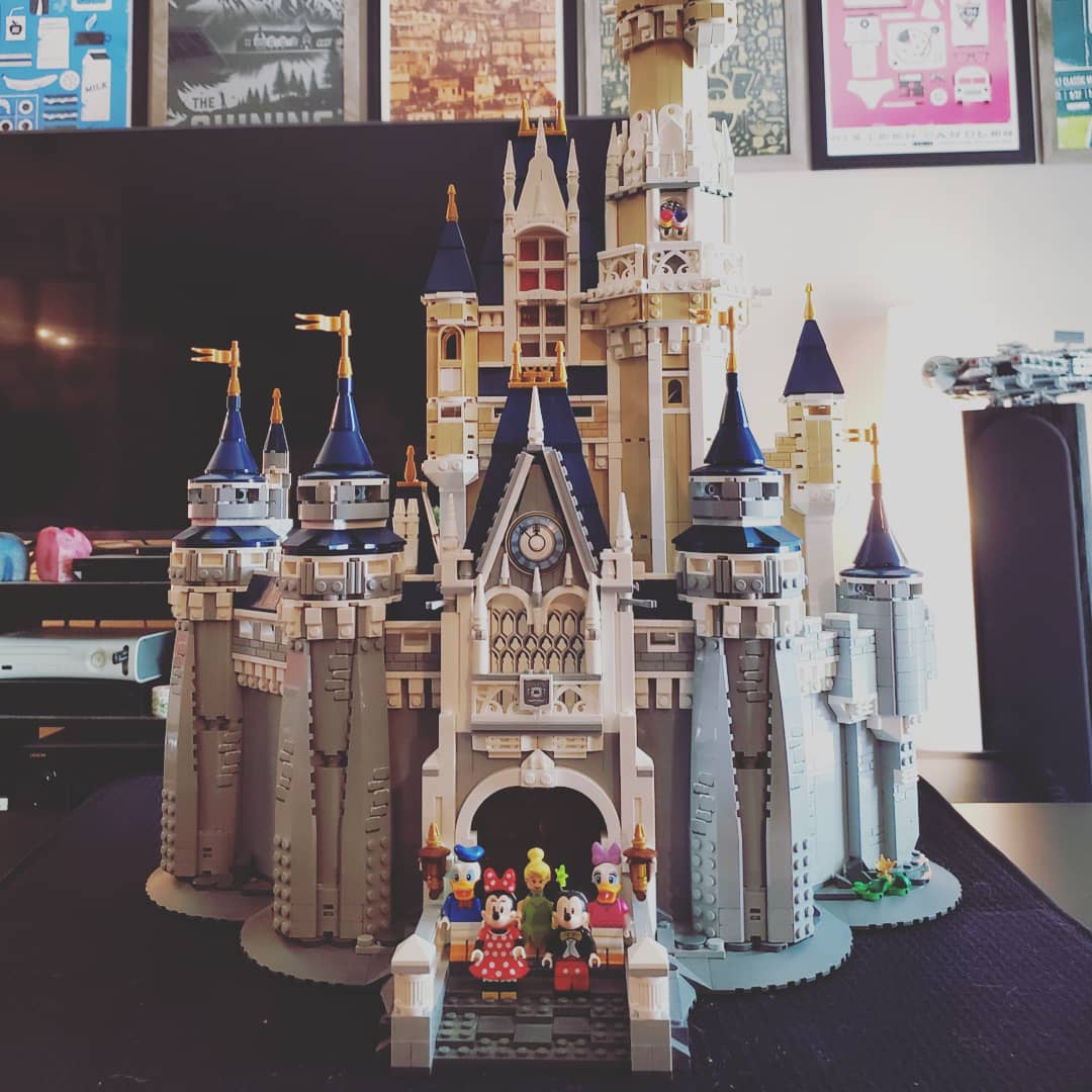 slainephoto's tweet photo. My dude got me the Lego Disney castle 1.5yrs ago. Then, 6mos later, the cats knocked it off the cube. I'd been putting it off, but finally put all the chunks back together. :) #maxwellandme #lego #legotime #disney #disneycastle #legodisney #legodisneycastle #marshmallowkiloisis https://t.co/Lgd4kJ3r4Z
