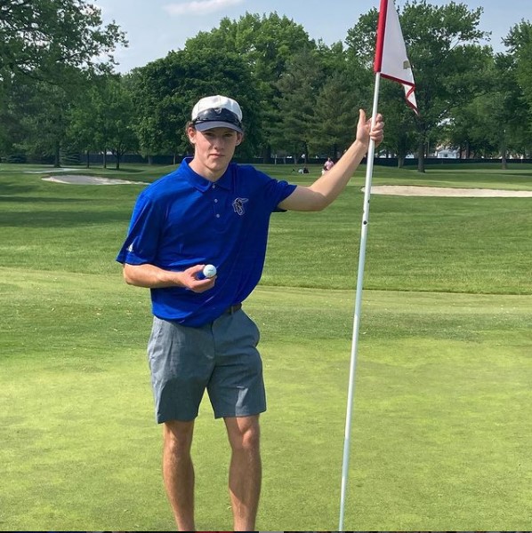 royaloakschools's tweet photo. #WAY2GOWEDNESDAY Do you know how hard it is to get a hole in one? Well, Class of 2021 Shane Topping just did it! He got a hole-in-one at the Red Run Golf Club in Royal Oak, hole number 4, that's 168 yards! #classof2021 #waybackwednesday https://t.co/UTPIJqpIrj