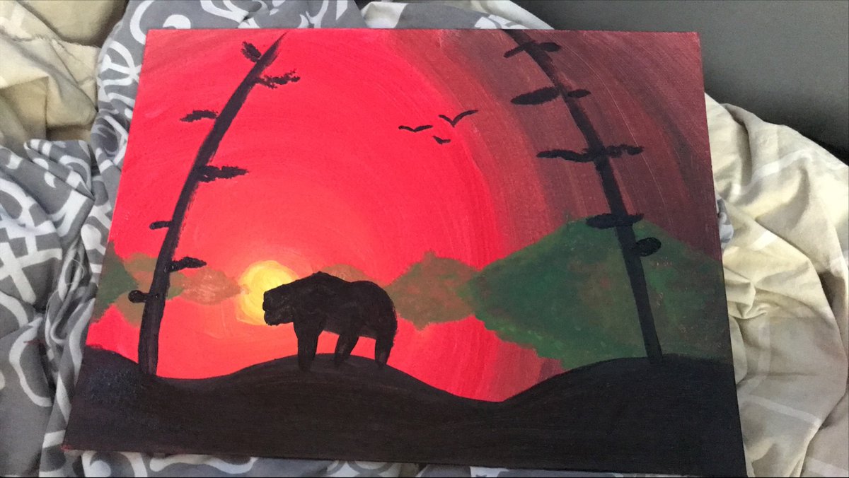 ESCEB_Mattawa's tweet photo. En apprentissage à distance, on cherche à faire des liens avec notre communauté. Une élève du cours d'arts visuels a décidé de décorer le Foyer Algonquin avec des peintures qui représentent notre communauté et des événements importants. Quelle inspiration! https://t.co/zVT1Kbqtas