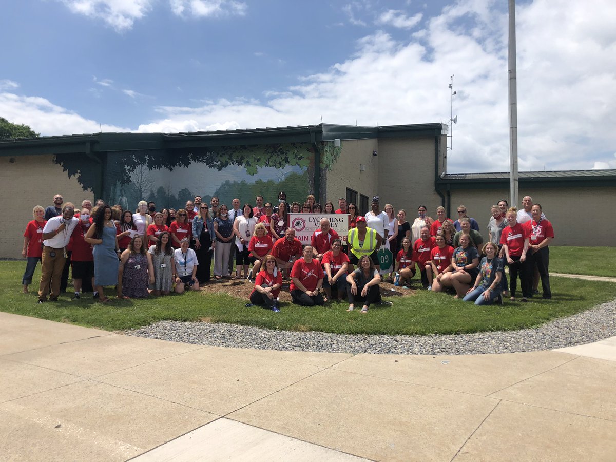 coachwagslyco's tweet photo. A year like no other… today was filled with laugher, smiles and tears. Every year you try to make an impact on your students lives and today is proof for me. Year 6 in the books ✅ @WASDSchools @lycovalley @tim_fausnaught https://t.co/3YigGl1cJF