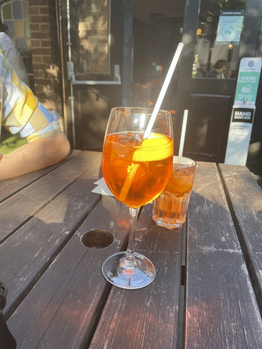 EmmelineLagunes's tweet photo. A well deserved summer drink after a day full of meetings and very interesting, and thought provoking, talks at the #AUTP conference. Making the most of such a sunny day! https://t.co/aa3AeFFTcm