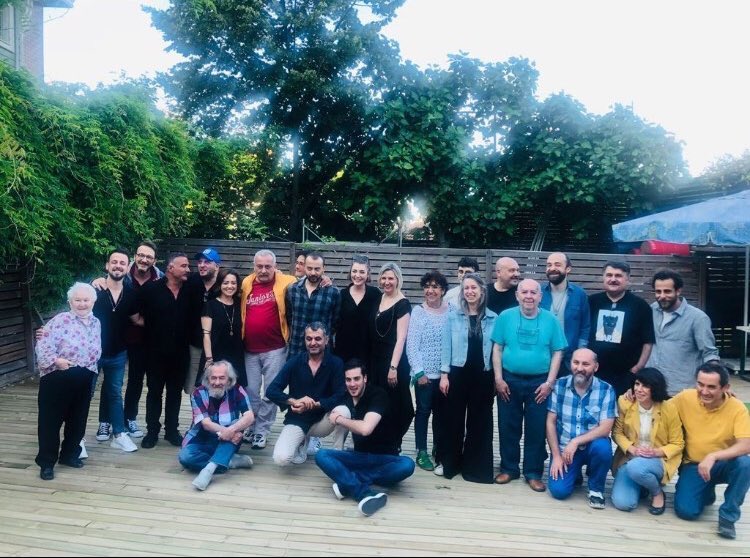 Hiçbir şey için üzülmeye gerek yok çünkü dünyanın en güzel dizisi yeniden başlıyor #LeylaileMecnun