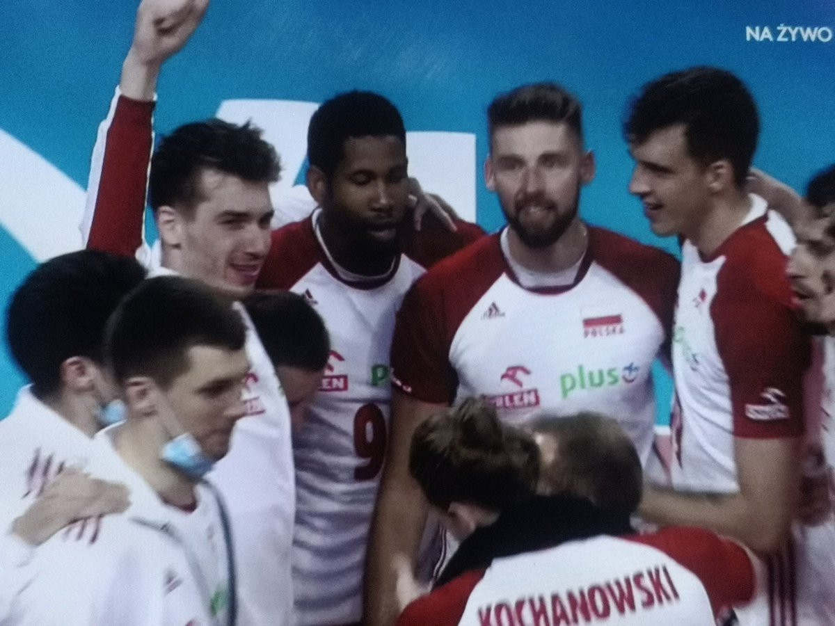 „Szalalalala - zabawa trwa,
Świat inny wymiar tutaj ma'!😉

Polska - Bułgaria 3:0. 🏐🇵🇱#POLBUL #VNLMen #volleyball