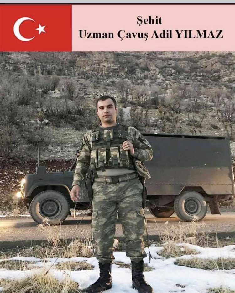 alitilkici38's tweet photo. Şırnak'ta Görev Esnasında Meydana Gelen  Silah Kazası Sonucu  J. Uzman Çavuş Adil YILMAZ Şehit Olmuştur 
Şehitimize ALLAH'tan rahmet eylesin mekanı cennet olsun .

 Aziz milletimizin başı sağolsun🇹🇷 https://t.co/MiYX0seH1d