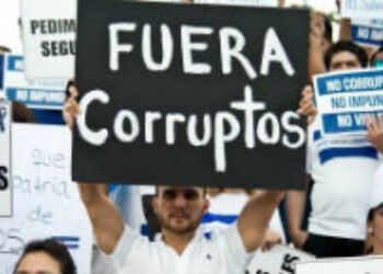 EmperorTikacuti's tweet photo. “#ElSalvador became the world’s first State, legalizing #Bitcoin(₿)@Bitcoin as an official currency alongside #TheUSDollar ($). However, #Corruption @nayibbukele will drain itself and the population to poverty to pandemonium”
#NayibBukele
#BitcoinBreak
#2021ElSalvadorProtests https://t.co/c59HybUVy8