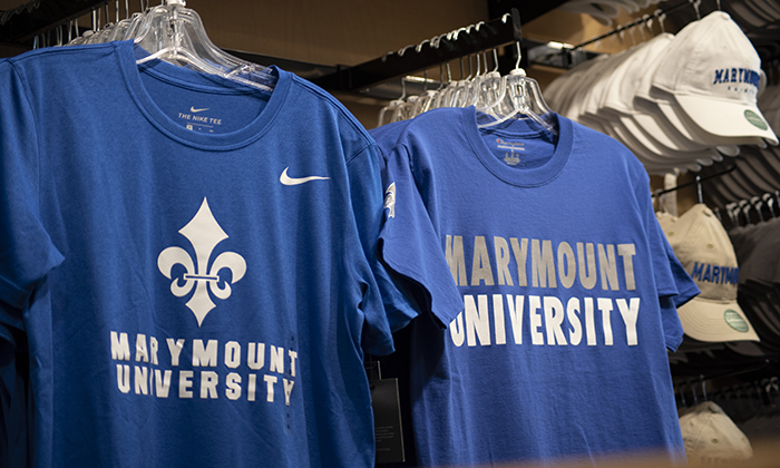 Step up to the plate and take a swing at your second chance to earn admission to Marymount!

It's not too late to apply for the Blue Shirt Program👕, a summer initiative for high school graduates to show their academic promise.

Apply now at bit.ly/3xaU8bm.