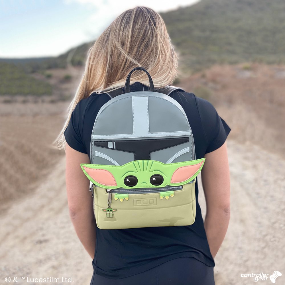 ControllerGear's tweet image. The Officially Licensed #starwars #themandalorian – Mandalorian and the Child Backpack by Controller Gear is full size, constructed of ultra-premium materials including vegan leather and high-quality black metal hardware with hematite plating to keep all your precious cargo safe.