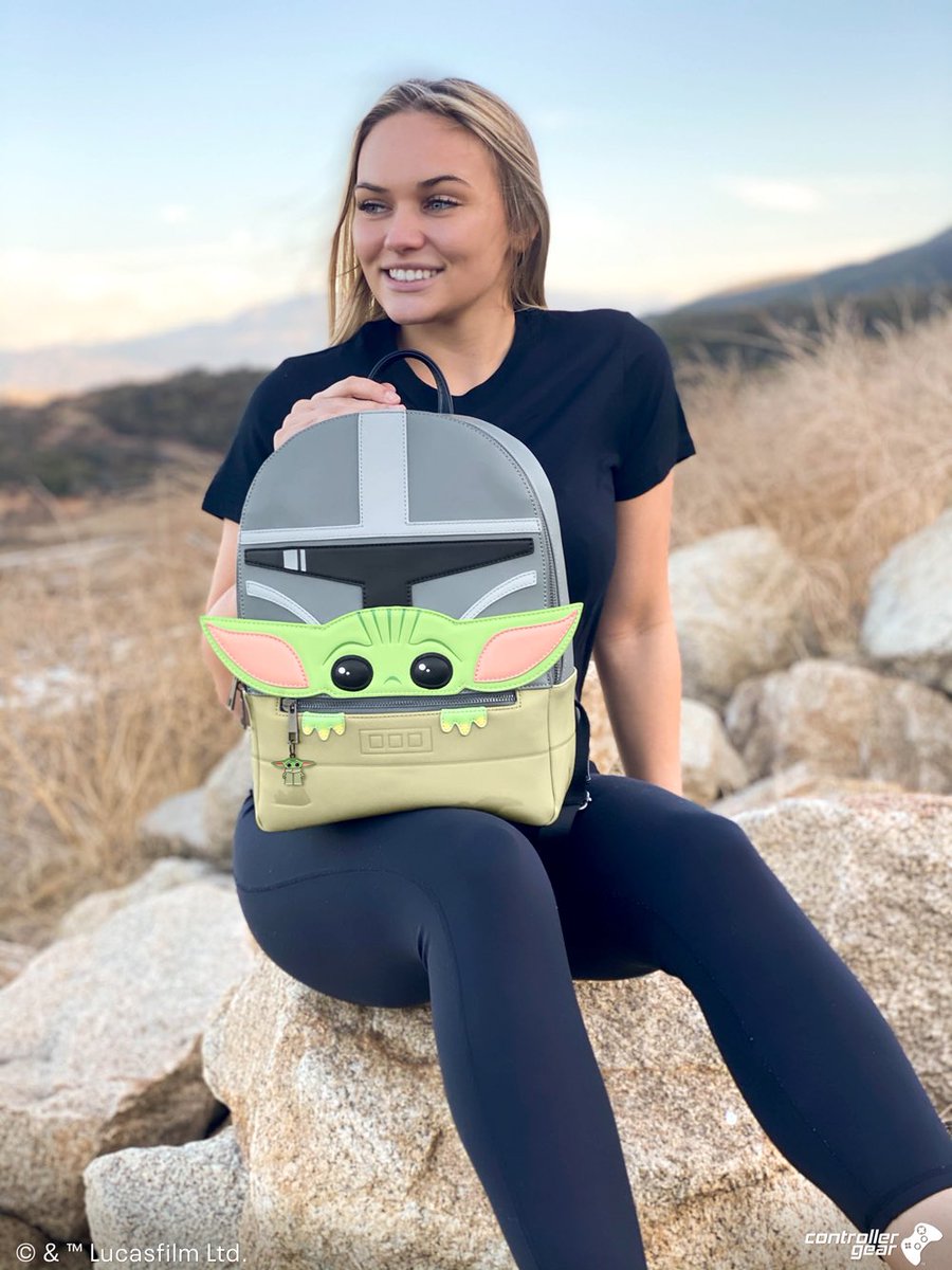 ControllerGear's tweet image. The Officially Licensed #starwars #themandalorian – Mandalorian and the Child Backpack by Controller Gear is full size, constructed of ultra-premium materials including vegan leather and high-quality black metal hardware with hematite plating to keep all your precious cargo safe.