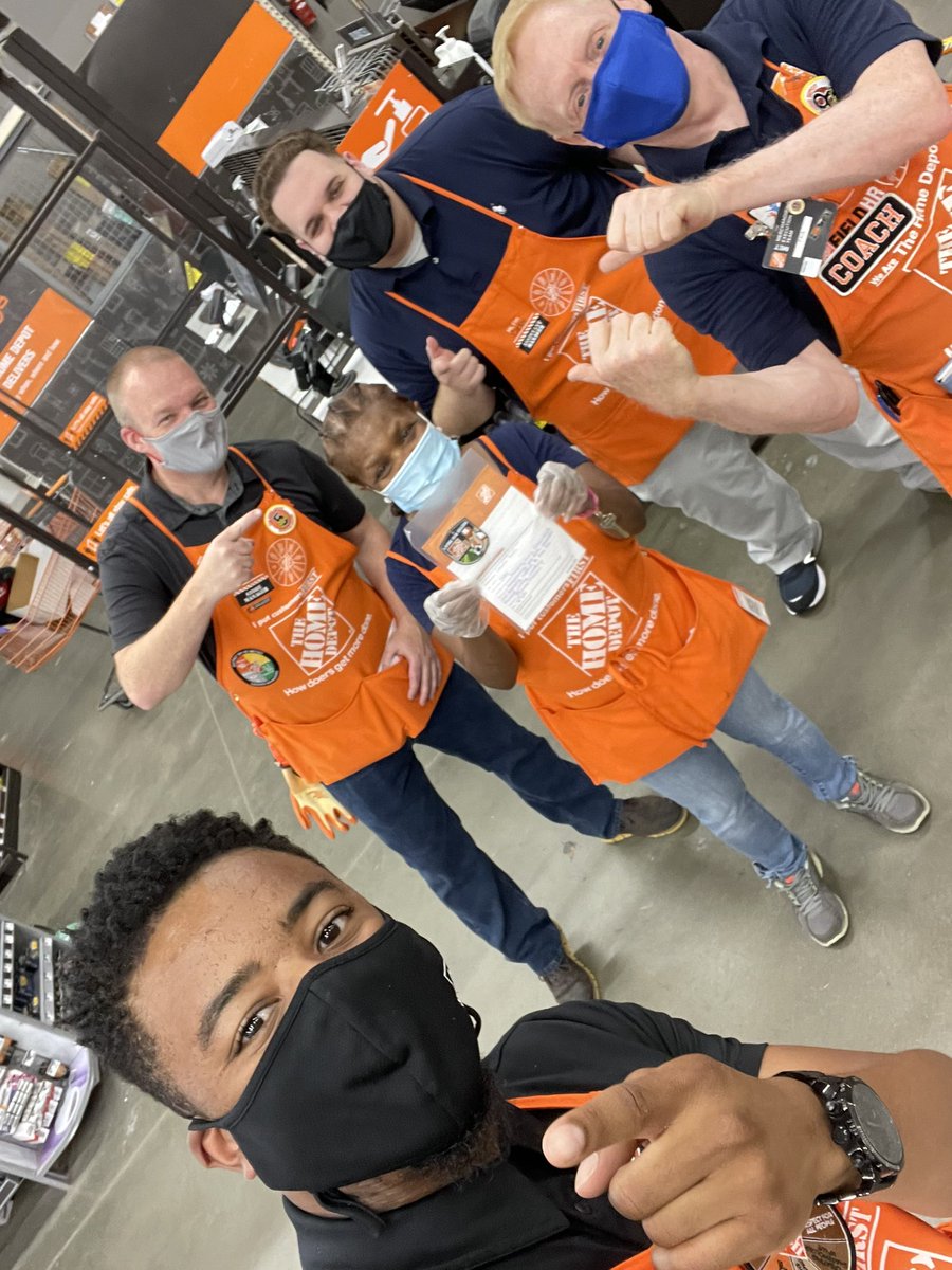 Best head cashier in the game. Coaches and develops cashiers to perform at a high level.