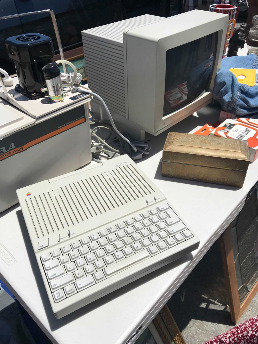 Jonathan tweet media