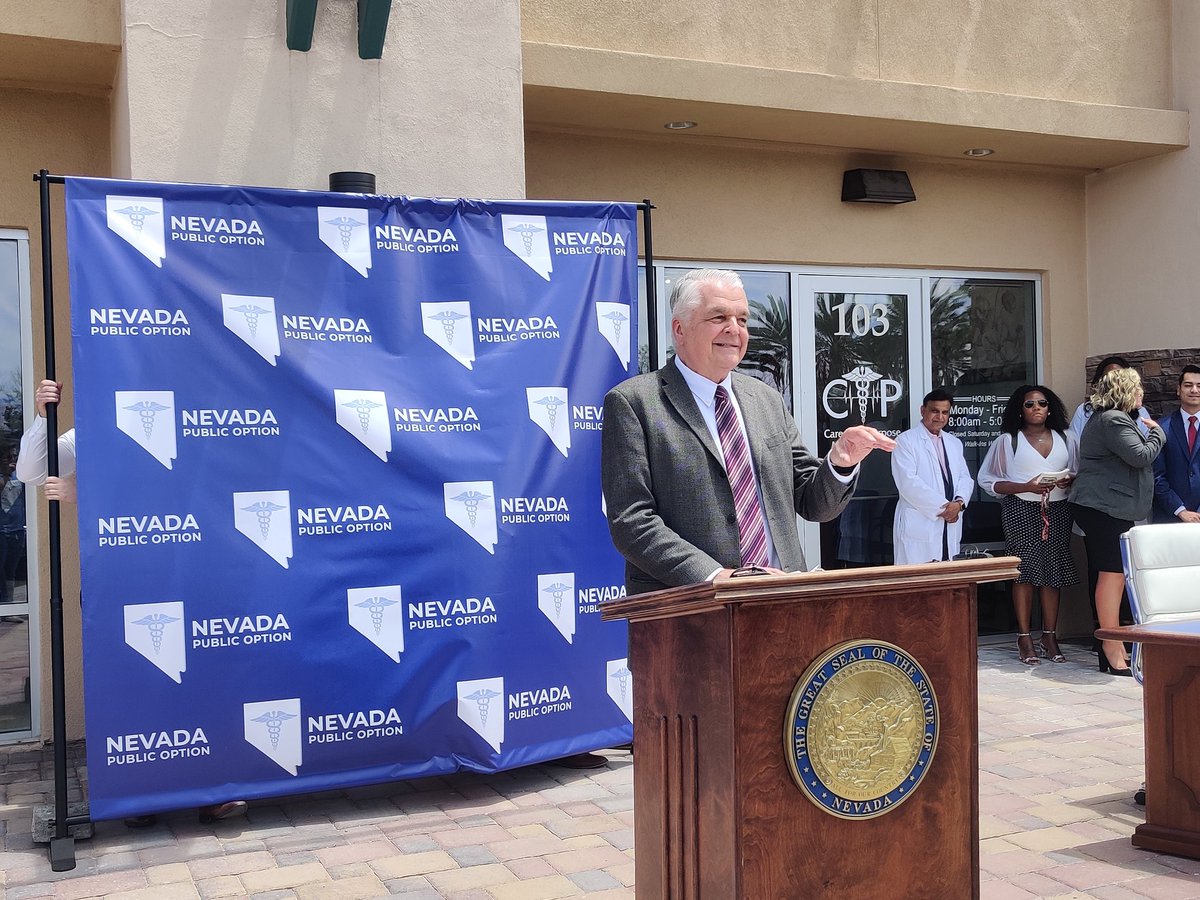 ForOurFutureNV's tweet photo. We are very excited to watch @GovSisolak sign into law three amazing bills! #sb209 #sb420 & #sb424 Thank you @JasonFrierson @Nicole4Nevada @fabiandonate for championing these bills to benefit all Nevadans! https://t.co/e7gqsFIsMI