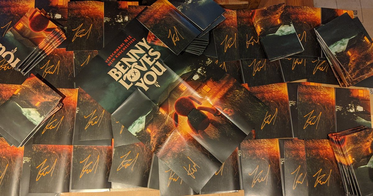 200 posters signed for the German special edition Blu-Ray coming out this summer. <a href="/AlamodeFilm/">Alamode Film</a> 

#armache