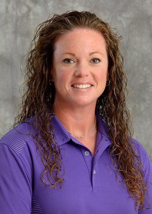 kibn08's tweet photo. People have mentioned the growth &amp; success of @JMUSoftball over the years 

👇🏽This lady right here

Jen Herzig has been a staple in @NCAAsoftball for years both on &amp; off the field
She does it all:from pitch calling ➡️hitting➡️catching

She’s a good ☝🏽&amp; has been for a long time 💜 https://t.co/71mjJEHmt8
