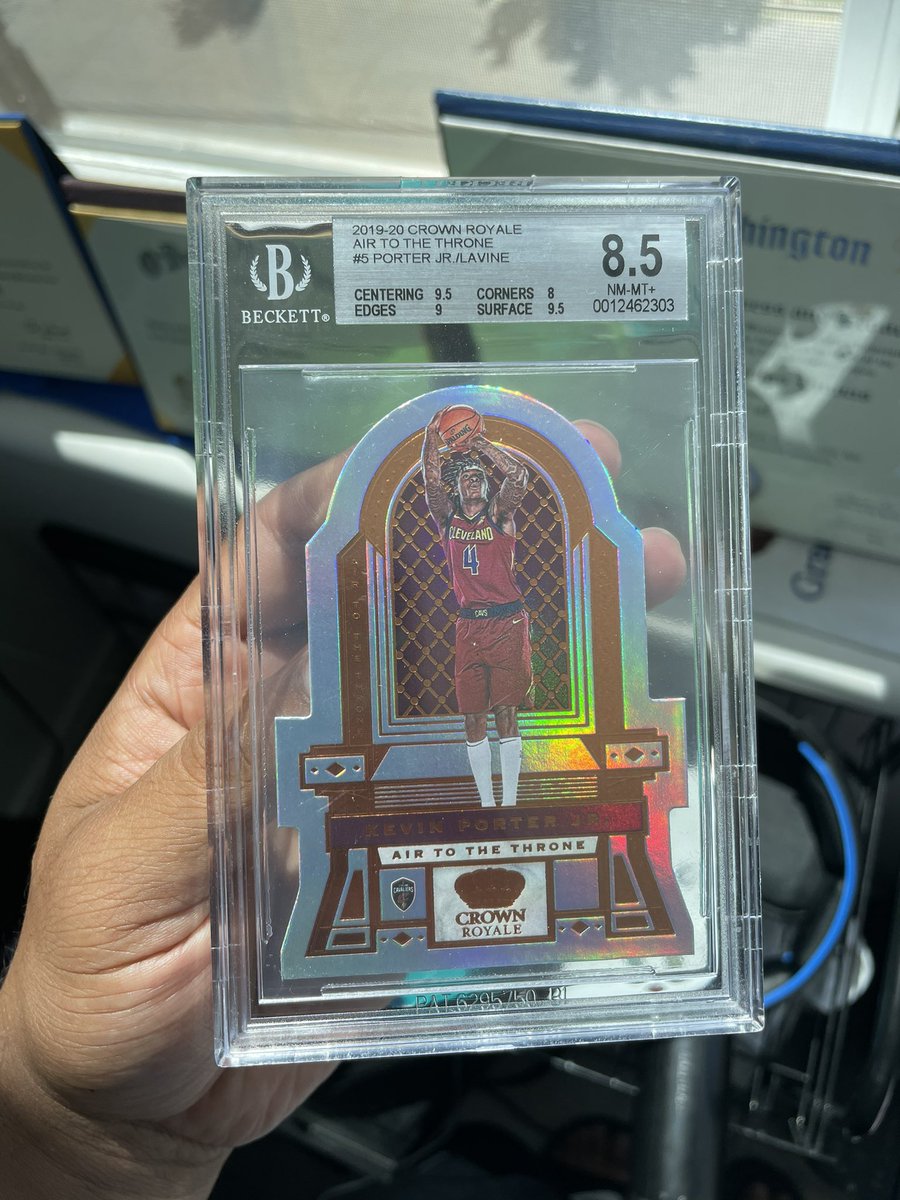 metroleaguecard's tweet photo. Crown Royale Air to the Throne KPJ x Zach Lavine /99 both from the town and hooped for Rotary, Zach an established all star and KPJ on his way. Seattle!! @CardPurchaser
#thehobby #whodoyoucollect #ratedrookie #kevinporterjr #zachlavine #BullsNation #rockets #seattlerotary https://t.co/YFpanFnM64