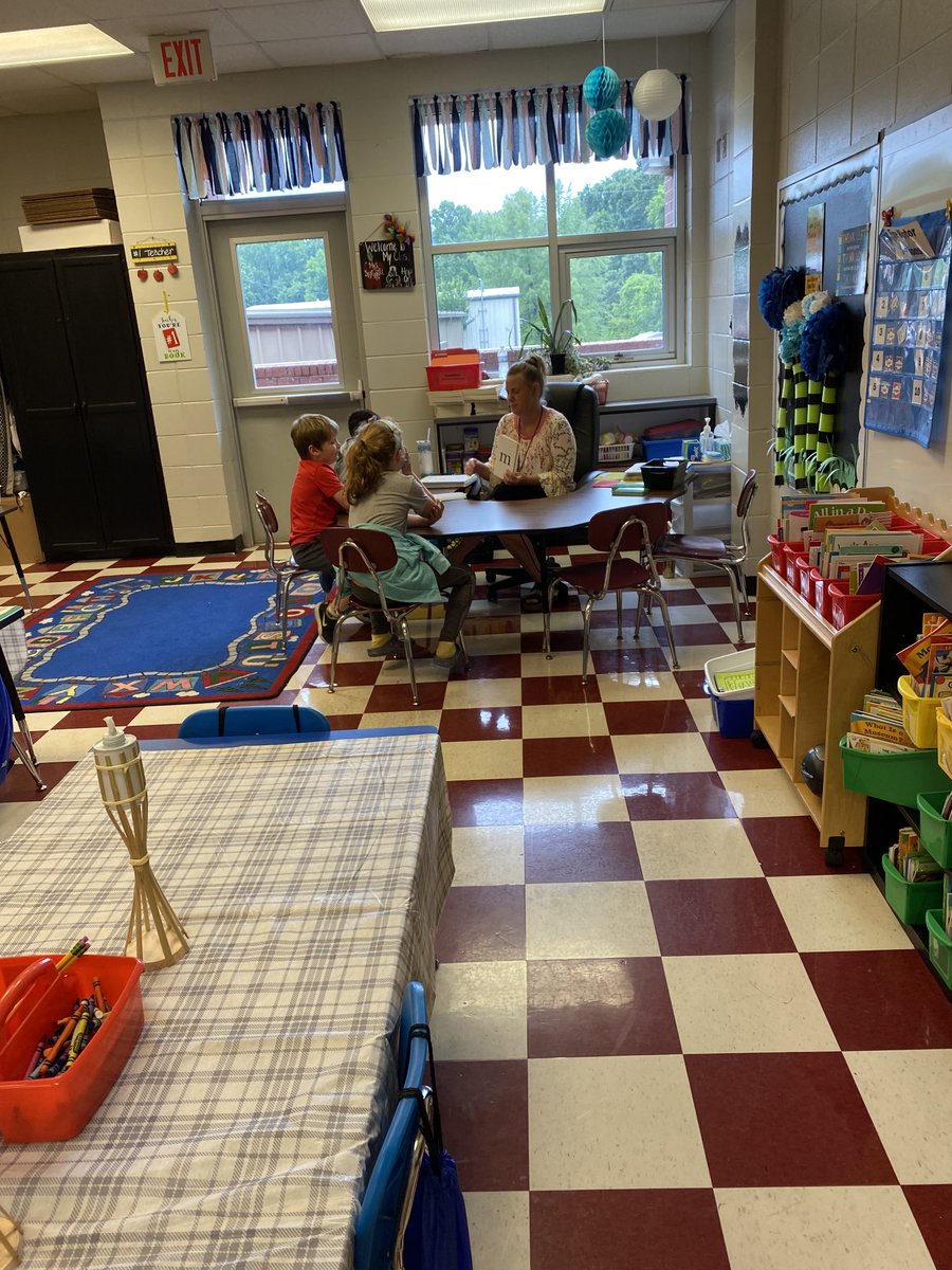 Students at Union Hill are being taught the science of reading gathered around a campfire and in small groups. They are making every minute count! ⁦<a href="/HoniSmith/">Honi Smith</a>⁩ ⁦<a href="/Alabama_Reading/">ARI / The Alabama Reading Initiative, ALSDE</a>⁩ ⁦<a href="/VickieChappelle/">Vickie Chappelle</a>⁩ ⁦<a href="/AlabamaAchieves/">Alabama State Department of Education</a>⁩