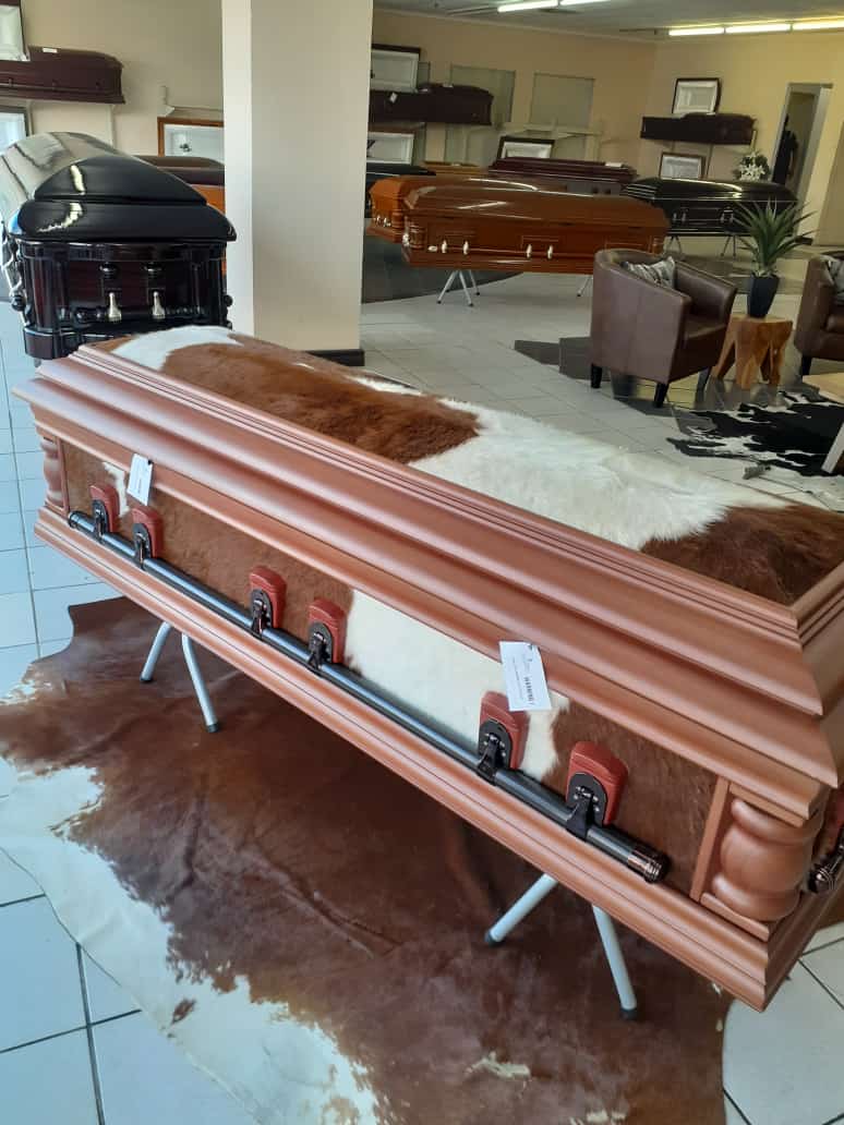 _SifisoM's tweet photo. Golden Gate Services, we bury your loved ones with dignity.

🕊️🕊️🕊️🕊️🕊️ https://t.co/wmFF2T0gum