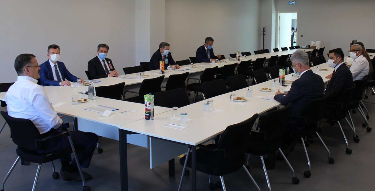 Vali <a href="/MIlker63/">İlker HAKTANKAÇMAZ</a> başkanlığında, İstanbul Havalimanı'nda faaliyet gösteren Gümrük Müdürlükleri üst yöneticileri ile toplantı yapıldı.#istanbulhavalimanı
<a href="/ticaret/">T.C. Ticaret Bakanlığı</a> 

👉istanbulhavalimani.gov.tr/vali-haktankac…