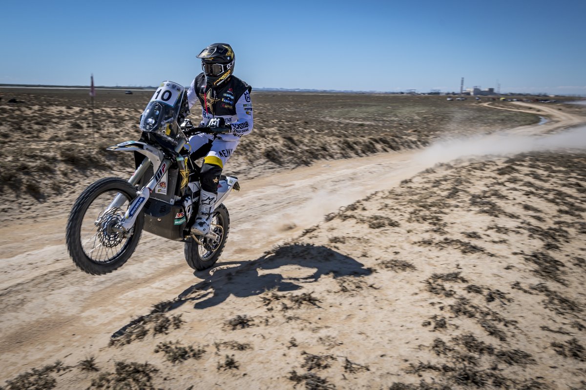 #WheelieWednesday Making his first competitive appearance for the #RockstarEnergyHusqvarna Factory team outside of the United States, @skylerhowes110 carded P3 on Day One of the FIM Cross-Country Rallies World Championship #KazakhstanRally. 
dealernews.com/Home/post/skyl…