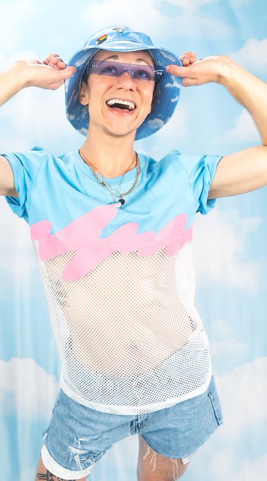 2 pic. TRANS RIGHTS ARE HUMAN RIGHTS SAY IT BACK!!! #MarekRichard https://t.co/91vaEVEnRD https://t.