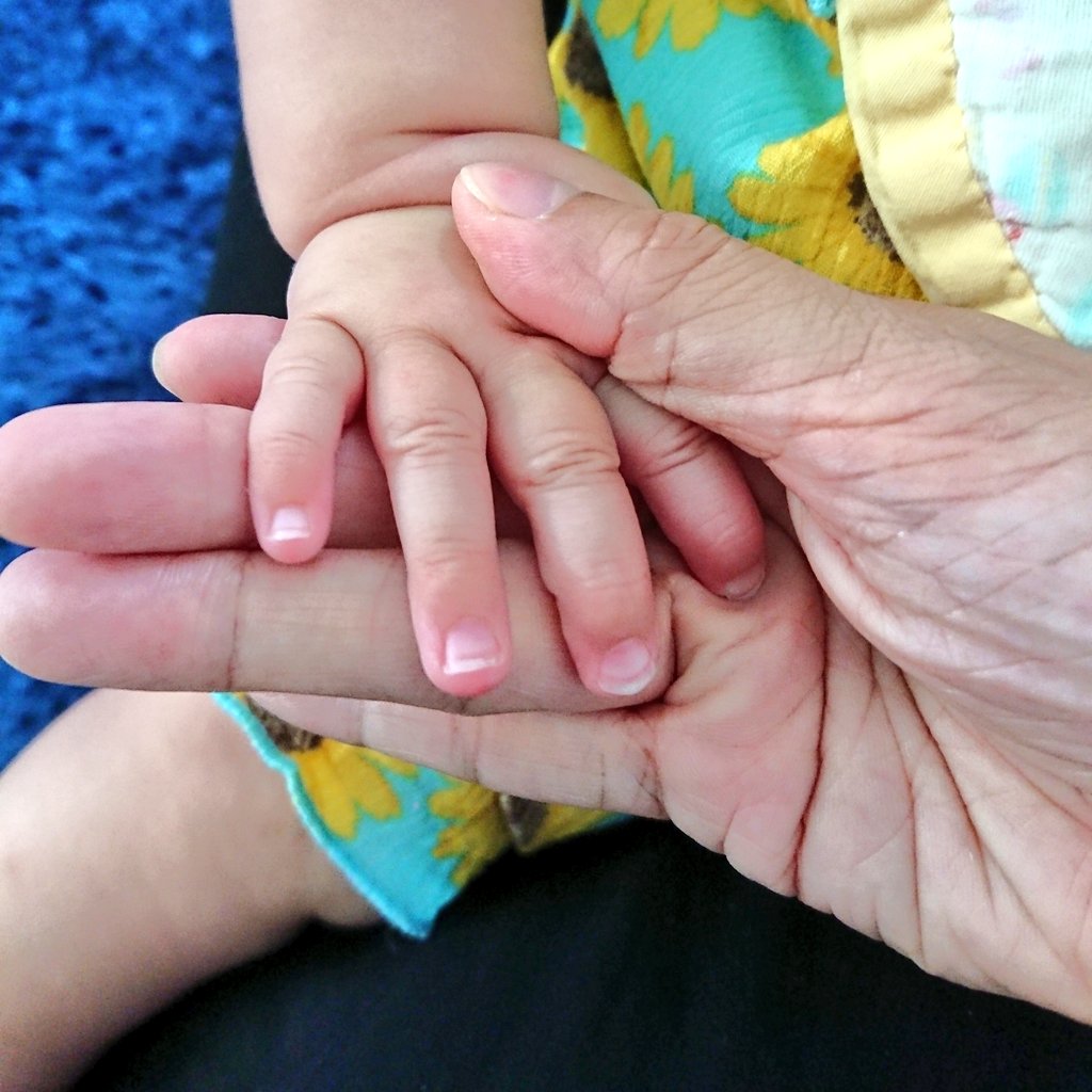 赤ちゃんの爪切り