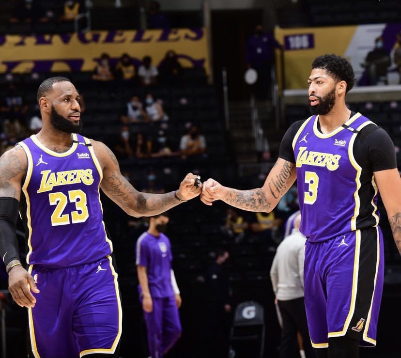 mauriceochol's tweet photo. We saying bye bye to number #23 . 
So my guy #GOATJAMES today just announced his getting back to number 6 remember Miami he was also with number 6 . So let’s give #23 a break for now . 
But I guess you already know the magic that comes with 6😂 🏆 🏆.
#LebronTheGoat https://t.co/jkCIIAR6Xh