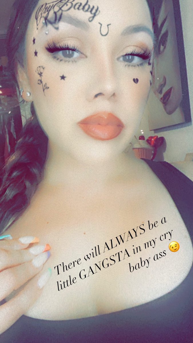PrettyInInk_79's tweet photo. #snapchat👻 #cutefilter https://t.co/aJwu3hscie