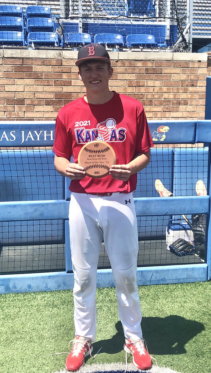 bdb6887's tweet photo. Congratulations Riley on being named Kansas 3A Player of the Year! https://t.co/i6pFzZngOO
