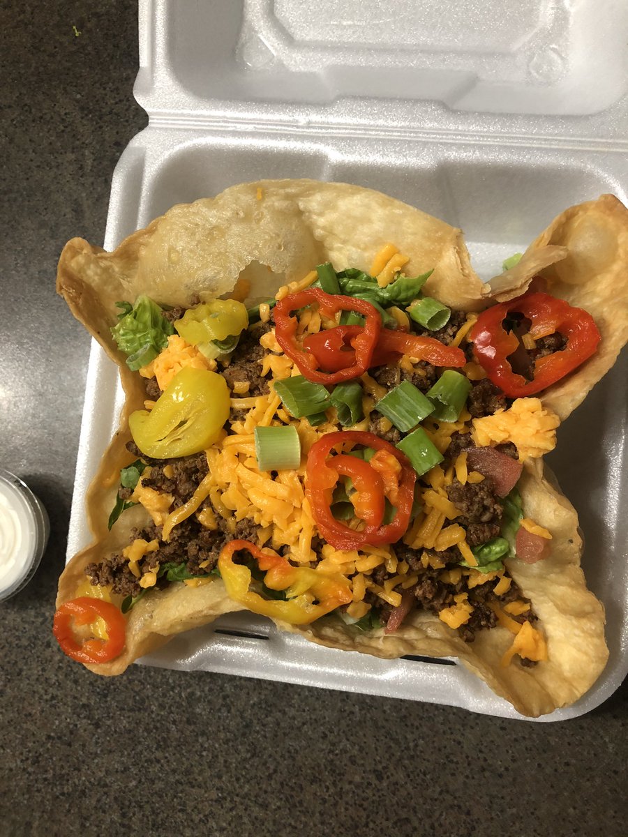 mytillycat's tweet photo. Power of suggestion ! You made me eat chin lick’n salad today. However, is this a taco-salad or a tortilla-salad ? @tjconnorstweets @TurnbullDave https://t.co/UuQs0FfgPh