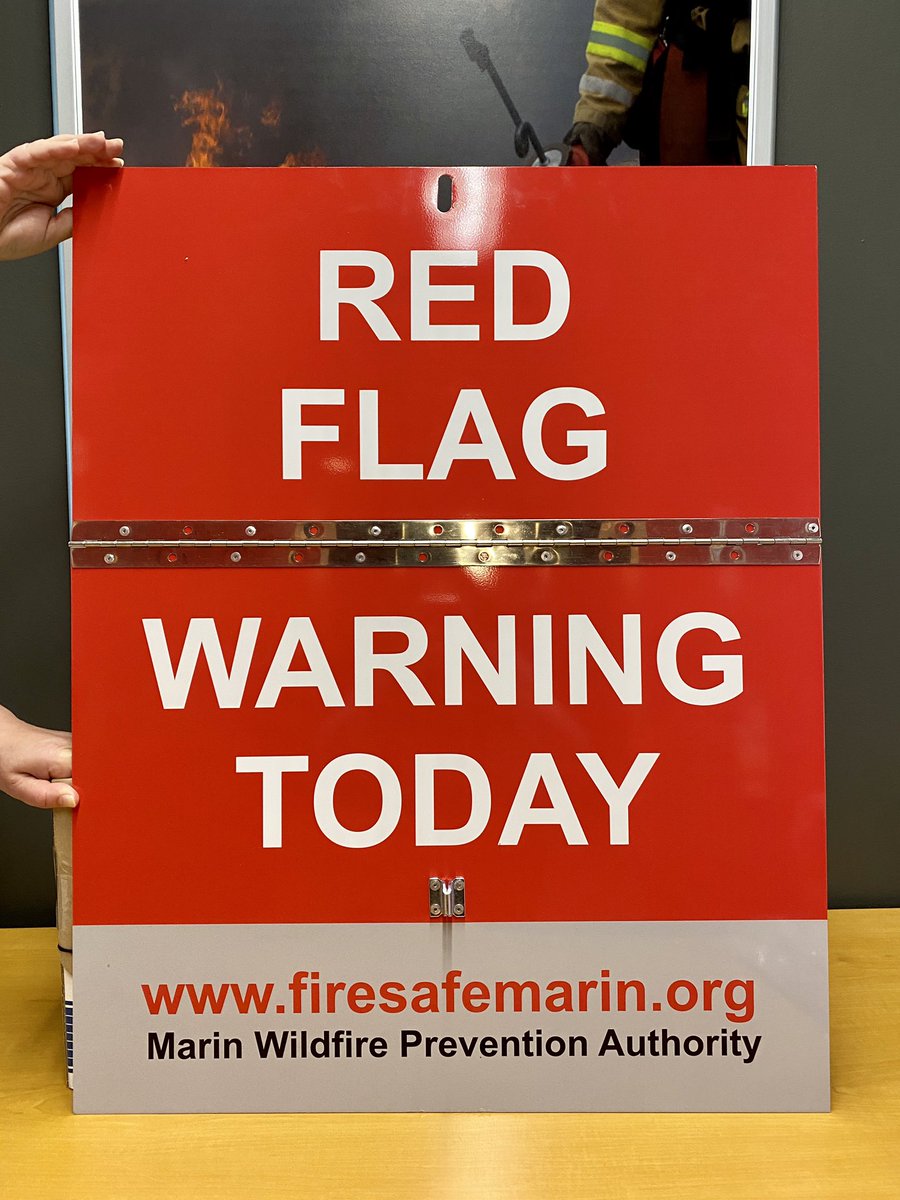 SMFDinfo's tweet photo. They’re here!🙌 Three new emergency notification signs arrived at the SMFD Admin Office this morning thanks to Measure C funding from @MarinWildfire Prevention Authority, and in partnership with @FireSafeMarin. Stay tuned for exact locations. https://t.co/gB824OKVnu