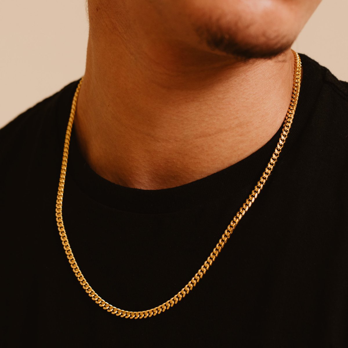 OGCORLIN's tweet photo. Father’s Day is coming up. Whether you need a chain for your dad, or just the nigga you call daddy, I got you covered ✊🏼 https://t.co/UYvqNvfWQP