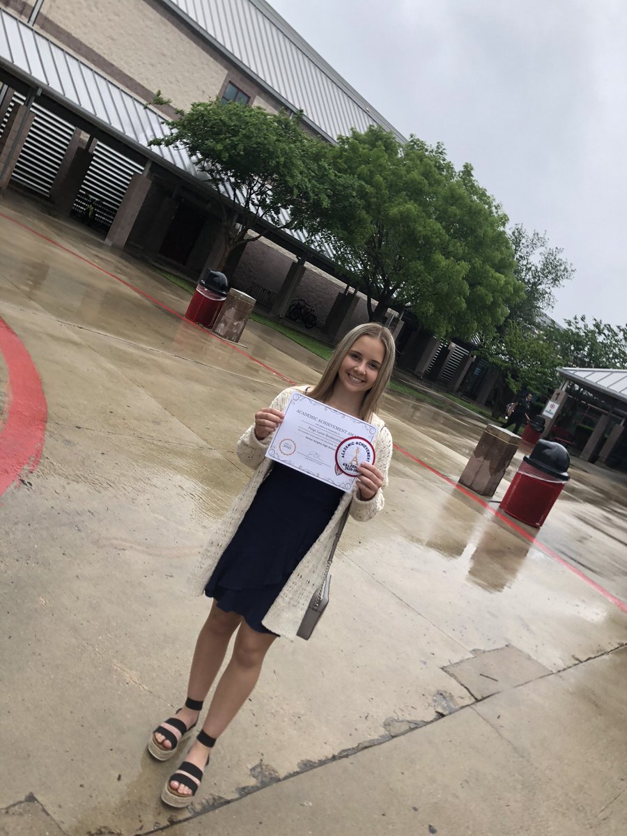 Pbriden7's tweet photo. Highlights of my junior year: 
Earning a 4.0 &amp; Winning State https://t.co/fNCAEdT0UL